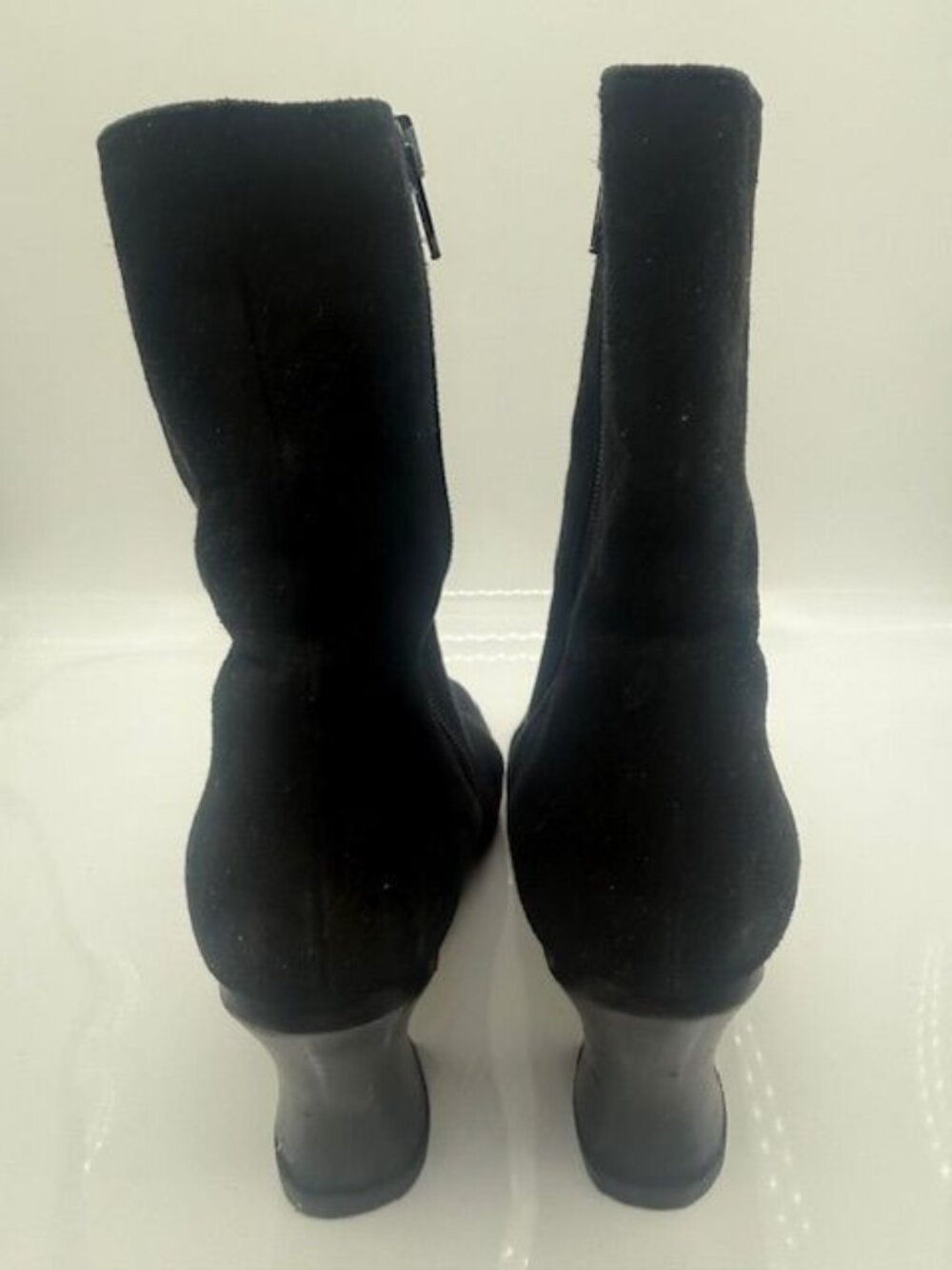 Vintage Anne Klein Italy Women's Black Suede Heeled Booties Size 8 - Picture 4 of 8